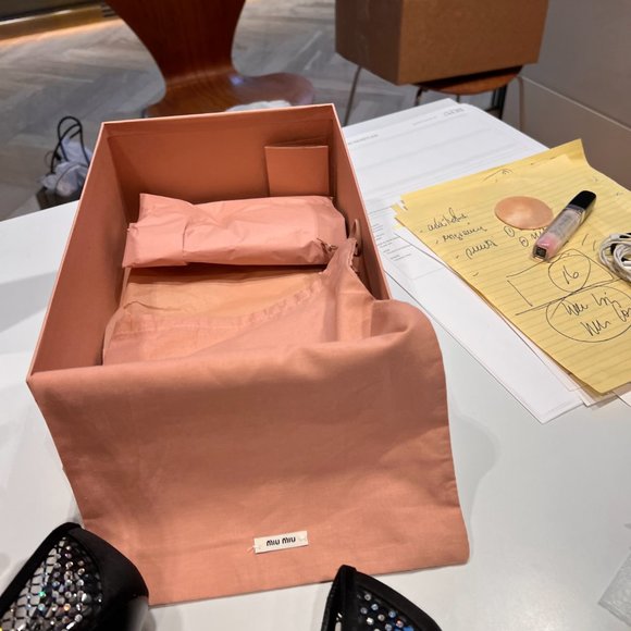 Crystal Embellished Fishnet Pointed Toe Pump Miu Miu - Picture 2 of 8